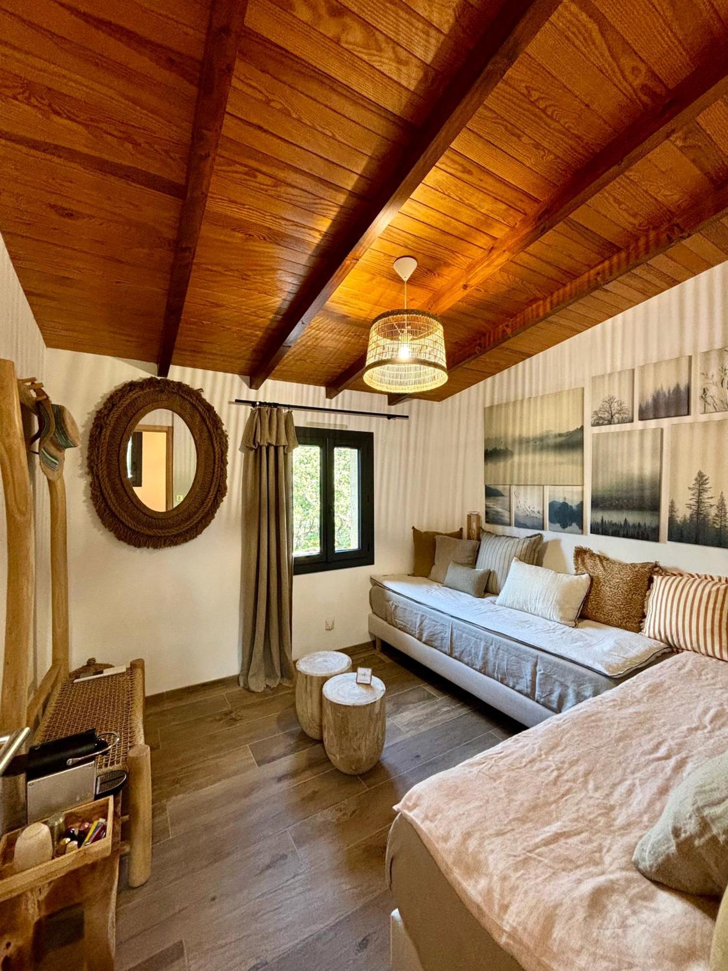 Maison Terre De Lune Mondragon Esterno foto